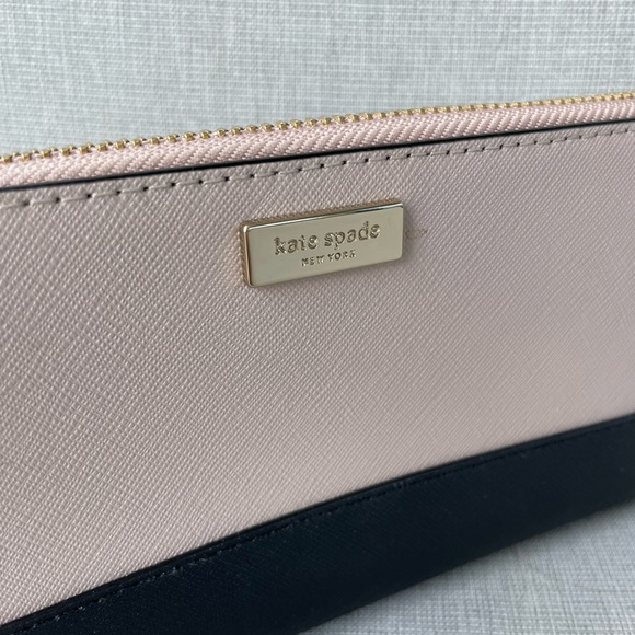 Kate Spade zippered wallet - Picture 5 of 7